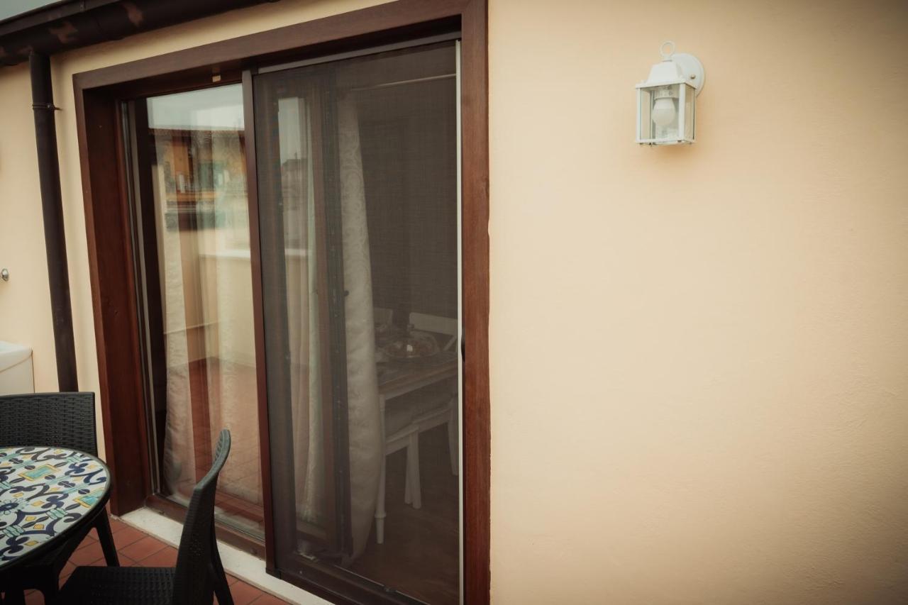 La Terrazza Dei Gemelli - Casa Vacanze Веноза Экстерьер фото